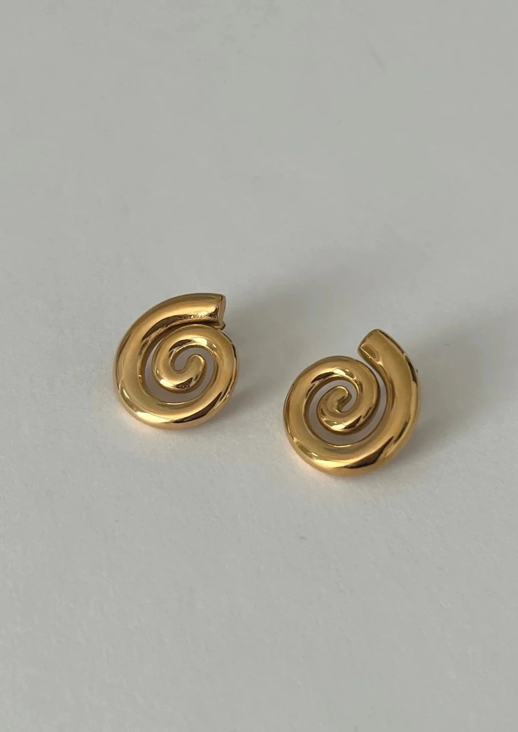 Cargol Earrings