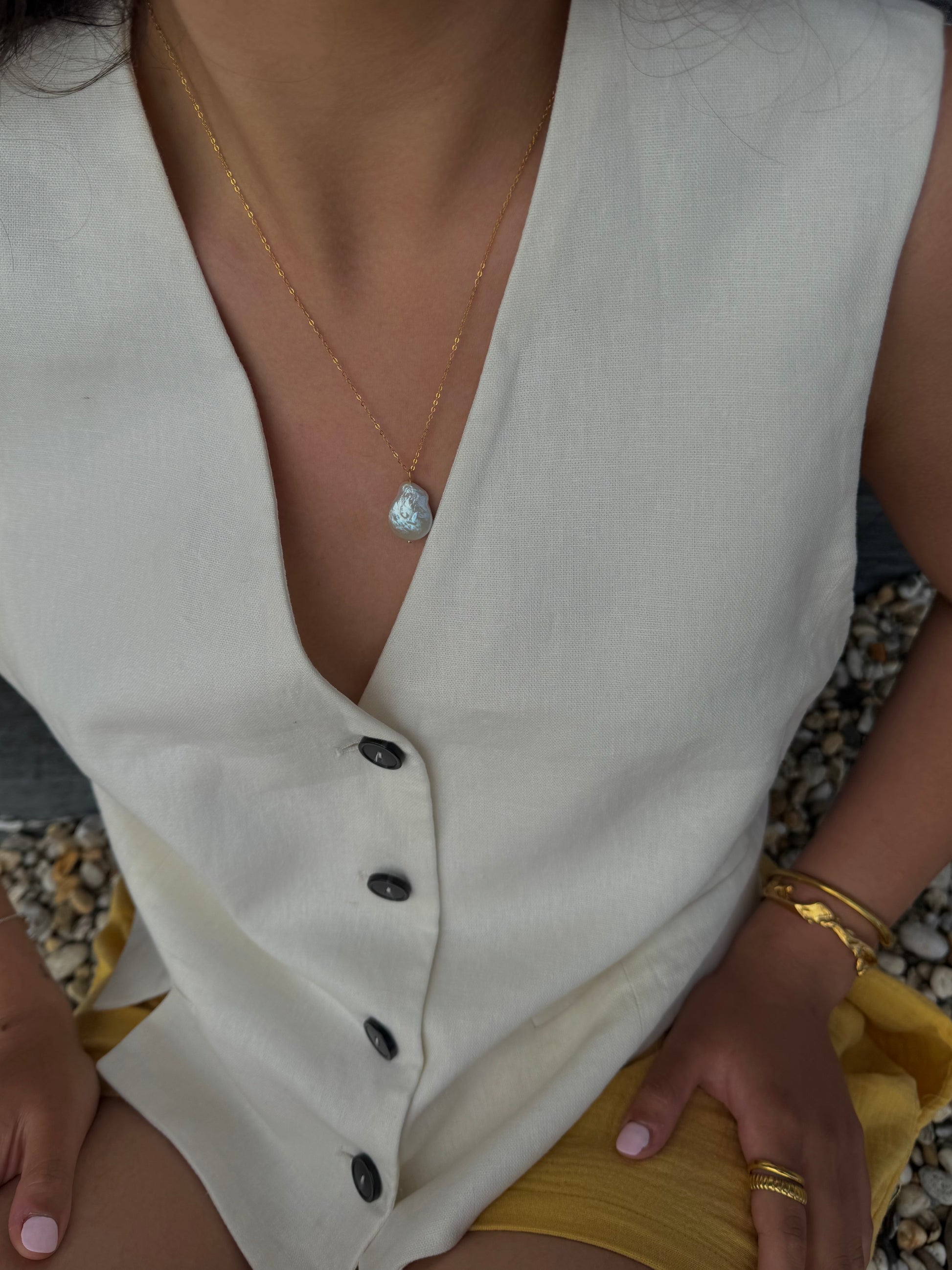 Vellutata Drop Pearl Necklace