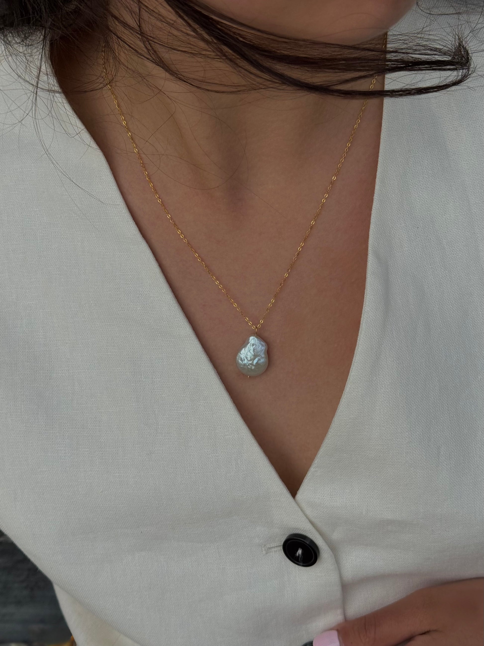 Vellutata Drop Pearl Necklace