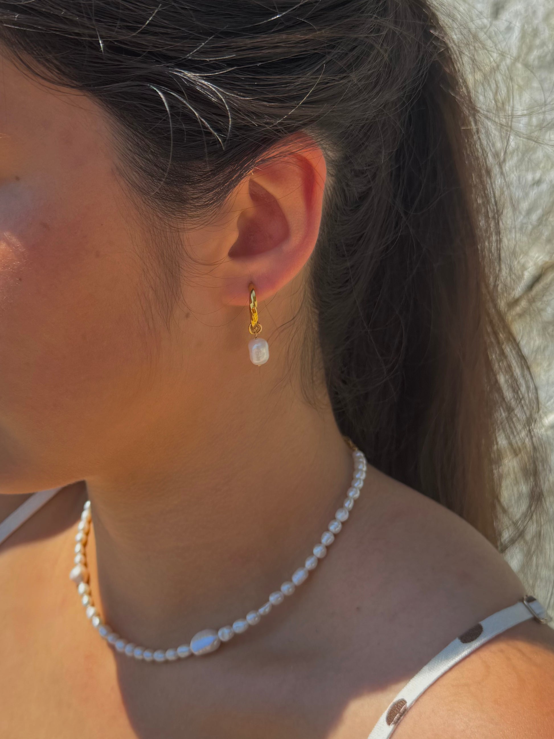 Isla Pearl Hoops