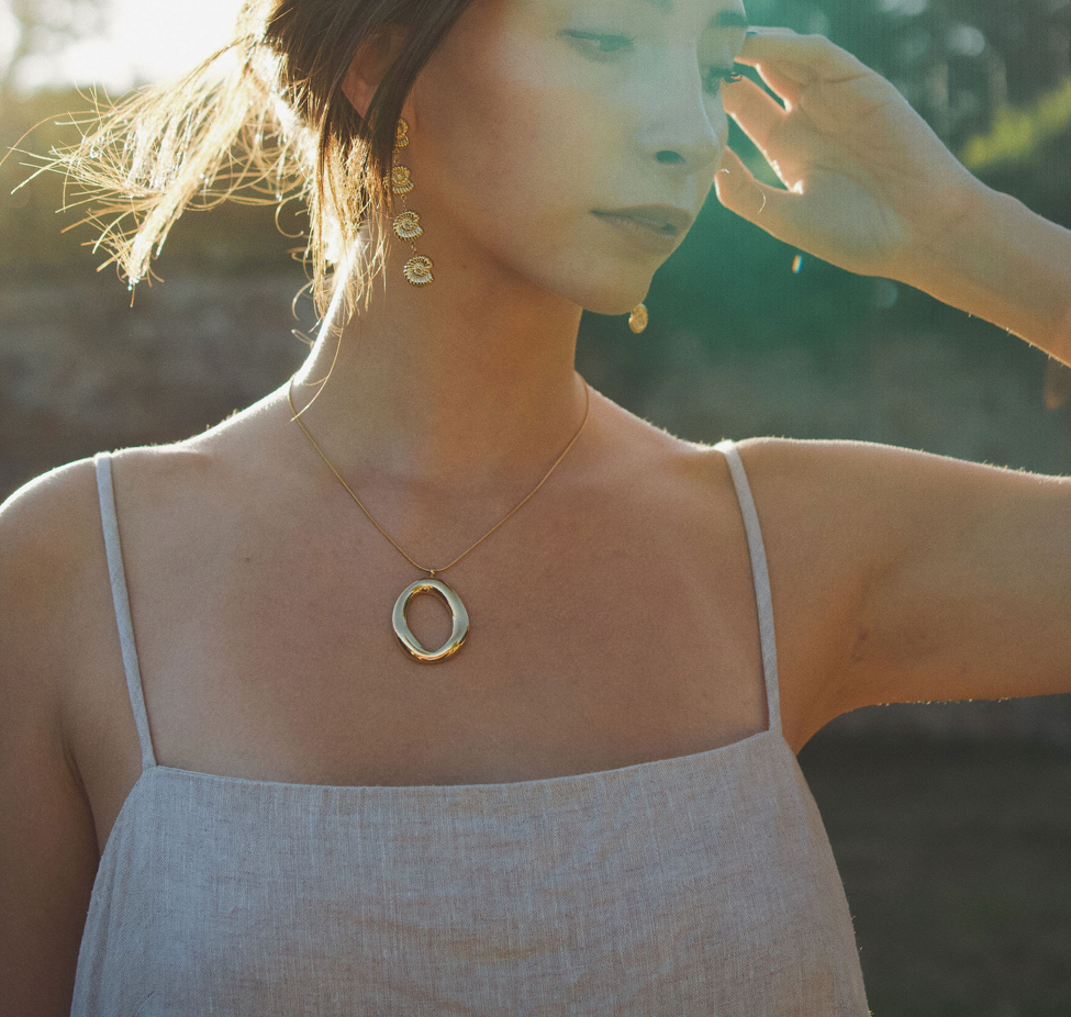 Linéa Necklace